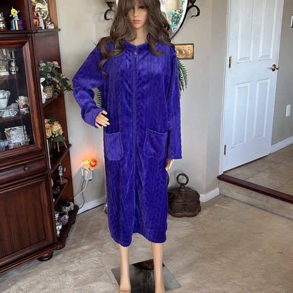 NWOT Collections Etc Vintage Purple Zip Up Robe Duster House Coat Cozy Midi - Picture 15 of 15